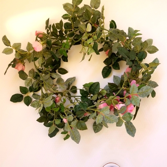 78" long rose garland - Picture 5 of 11